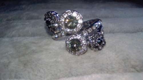 AMAZING! 1,75 Carat Simulated French Lilac Diamonds Size 8 US