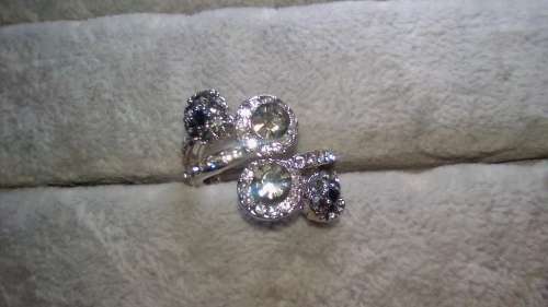 AMAZING! 1,75 Carat Simulated French Lilac Diamonds Size 8 US