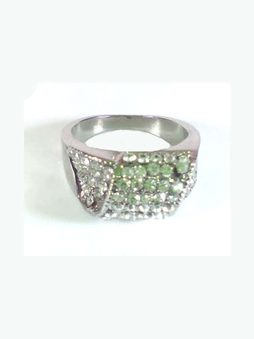 EXQUISITE!1,25 Carat Simulated Diamond Ring Size 8 US