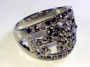 AMAZING! 0.75 Carat Simulated French Lilac Diamonds Size 8 US/P