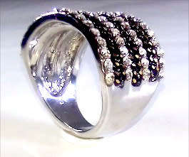 EXQUISITE! Rind With  Chain And 0,75 Carat Simulated Diamonds Size 8 US