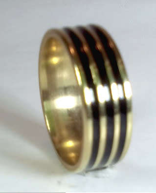 AWESOME! ! 8 mm Black & Gold 100% Titanium Ring Size 11 US / V / 21