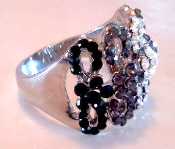 AMAZING! 1,75 Carat Simulated French Lilac And White Diamonds Size 10 US