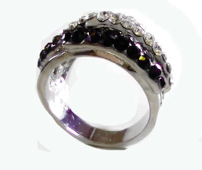 AMAZING! 1,75 Carat Simulated French Lilac Diamonds Size 10 US/T