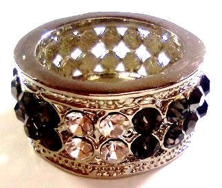 AMAZING! 1,75 Carat Simulated French Lilac, Black And White Diamonds Size 8 US/P