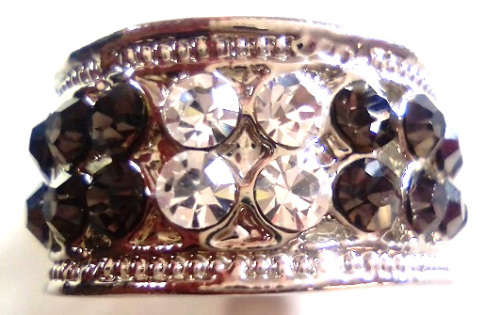 AMAZING! 1,75 Carat Simulated French Lilac, Black And White Diamonds Size 8 US/P