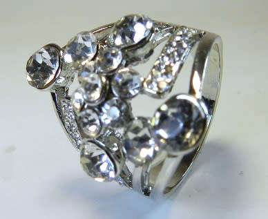 BRILLIANT! 0,75 Carat Simulated White Diamond Ring Size 9 US/R