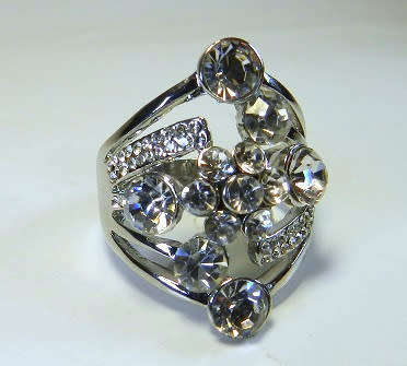 BRILLIANT! 0,75 Carat Simulated White Diamond Ring Size 9 US/R