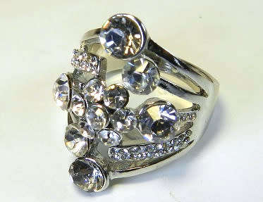 BRILLIANT! 0,75 Carat Simulated White Diamond Ring Size 9 US/R