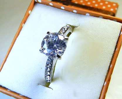 AMAZING! Ring With 1,25 Carat Hand Crafted Simulated Diamonds *R 599*  Size 8 US / P / 18
