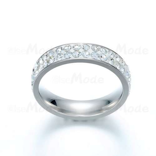 RETAIL PRICE: R1 999 Titanium (NEVER FADE) Ring With Simulated Diamonds Size 10 US (SILVER ONLY)