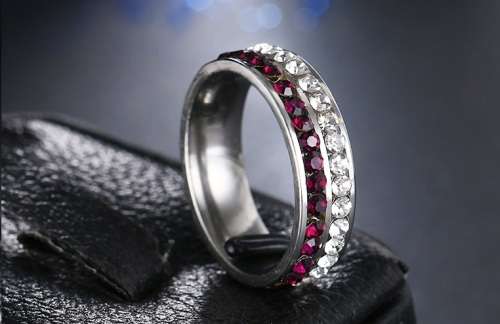 Retail Price: R 1 699 Titanium Ring Simulated Purple & White Diamonds Size 7;9;10;11 US