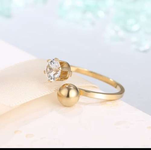 Retail Price: R 999 Titanium Princess Cut Ring With Simulated Diamond Size 11 US (GOLD ONLY)