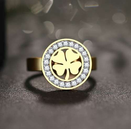RETAIL PRICE: R 1 999 Titanium Four Leaf Clover Ring With Simulated Diamond Size 7;8 US (GOLD)