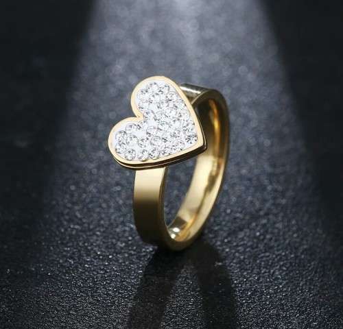 RETAIL PRICE: R 1 999 Titanium Heart Ring With Simulated Diamonds Size 8;9;10 US (GOLD ONLY)