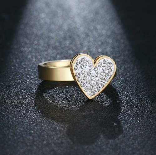 RETAIL PRICE: R 1 999 Titanium Heart Ring With Simulated Diamonds Size 8;9;10 US (GOLD ONLY)