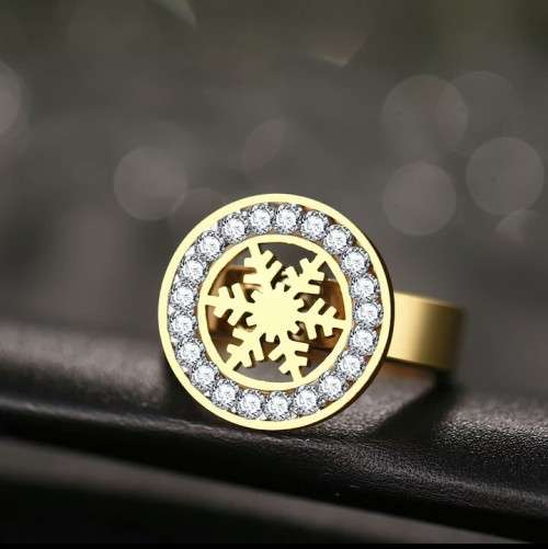 RETAIL PRICE: R 1 999 Titanium Snowflake Ring With Simulated Diamond Size 10 US (SILVER)
