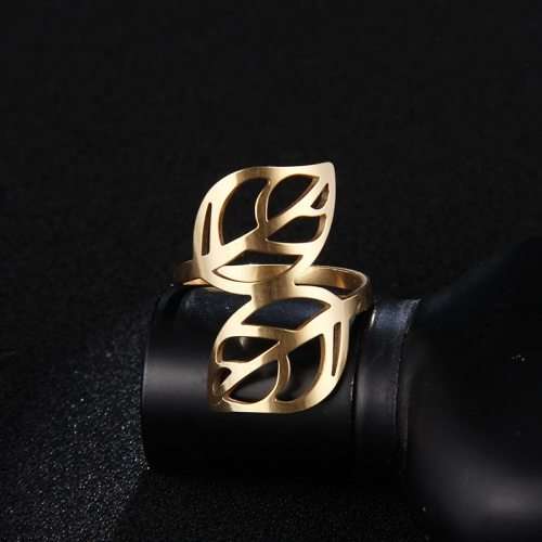 RETAIL PRICE: R 1 199 (NEVER FADE) Titanium Leaf Ring Size 8 US (SILVER ONLY)