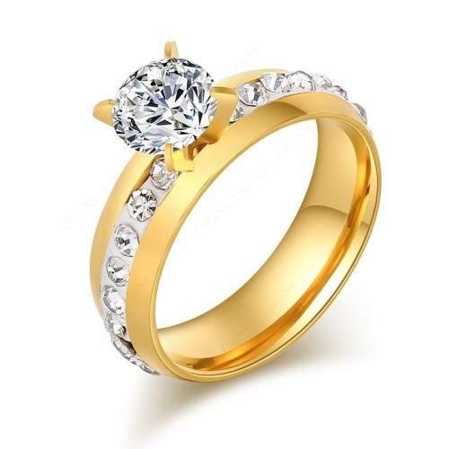 Retail price: R 2 399 Titanium Princess Cut Ring With Simulated Diamonds Size 7;9 US (GOLD ONLY)