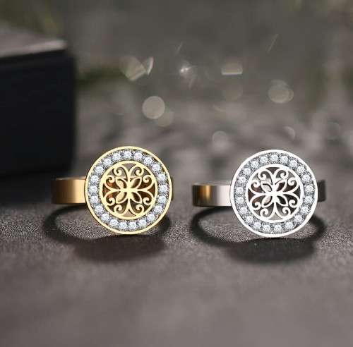 RETAIL PRICE: R 1 999 Titanium Chinese Flower Ring With Simulated Diamond Size 10 US (GOLD)
