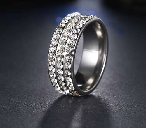 RETAIL PRICE:R2 499 (NEVER FADE) Titanium Ring 8 mm Size 11 US (GOLD ONLY)