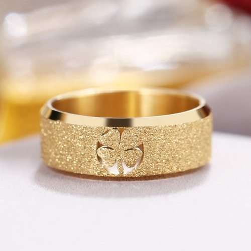 RETAIL PRICE: R 999 Frosted Titanium Clover Ring Size 10 US(SILVER ONLY)