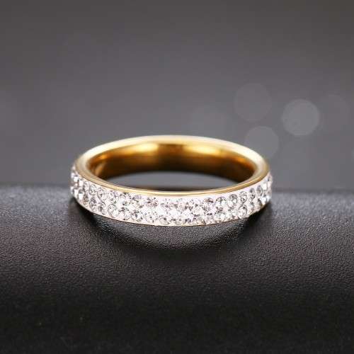 RETAIL PRICE: R 2 199 Titanium Ring With Simulated Diamonds Size 8 US (SILVER ONLY)