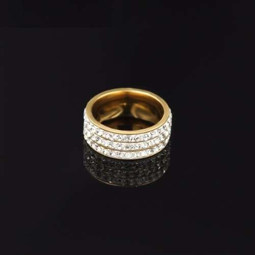 RETAIL PRICE:  R 2 199 Titanium Ring With Simulated Diamonds Size 8 US (GOLD ONLY)