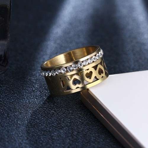 Retail Price R 1 699 Titanium Ring With Simulated Diamonds Size 10 US (GOLD ONLY)