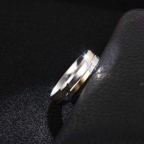 RETAIL PRICE: R 1 799 Titanium Ring With Simulated Diamond Size 11 US (TWO TONE)