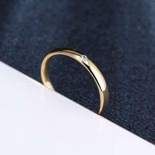 RETAIL PRICE: R 1 099 Titanium Ring With Simulated Diamond Ring Size 9 US (GOLD ONLY)