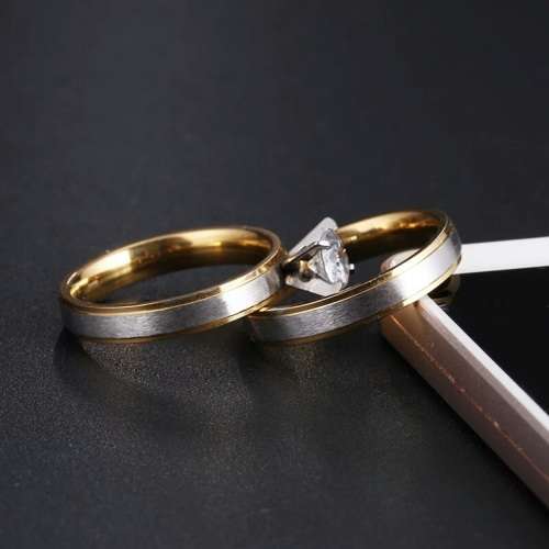 TITANIUM (NEVER FADE) Ring Set With Swarovski Crystal