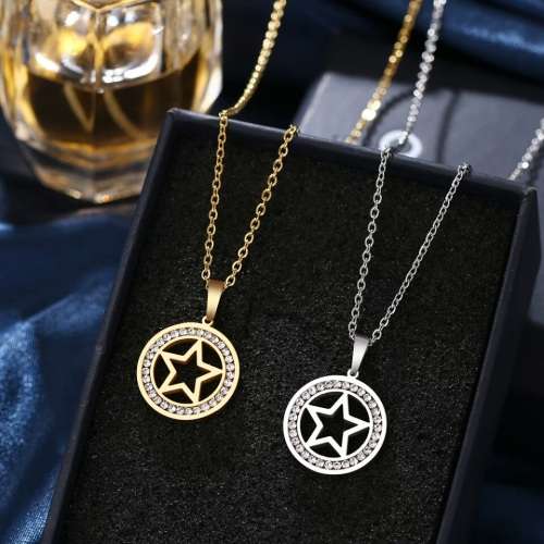 Retail Price:R1 299 (NEVER FADE)Titanium Star Necklace 45 cm (SILVER ONLY)
