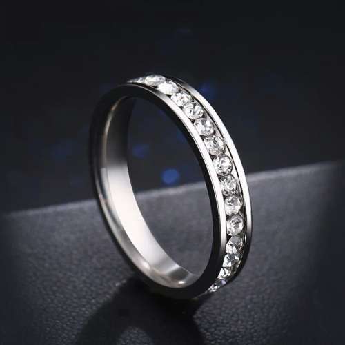 Retail Price R1199 TITANIUM (NEVER FADE) SILVER SOLID RING with Simulated Stones SIZE 7 US