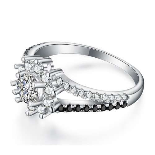 *0.75CT SOLID 925 STERLING SILVER FLOWER RING*