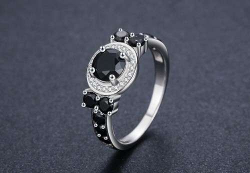 *1.25 CT 925 STERLING SILVER BLACK SPINEL HALO RING*