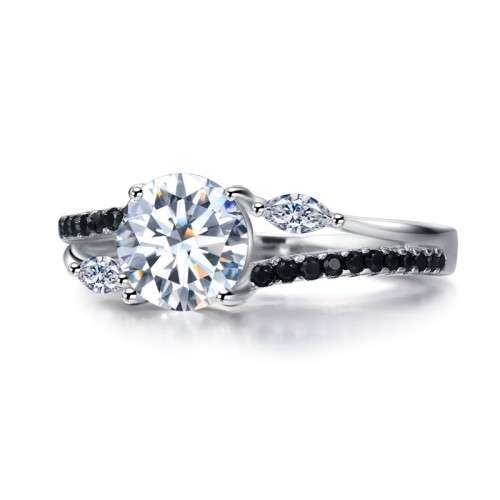 *SOLID 925 STERLING SILVER 1.3 CT SPLIT SHANK RING *