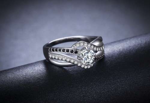 *SOLID 925 STERLING SILVER 2CT SPIRAL RING *