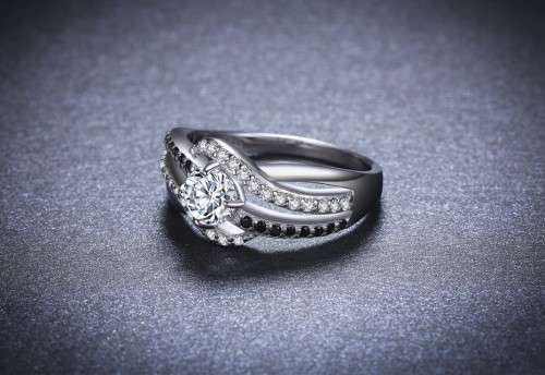 *SOLID 925 STERLING SILVER 2CT SPIRAL RING *