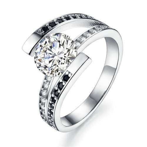 * 2 CT SOLID 925 STERLING SILVER RING*