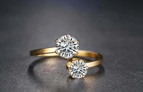 Retail Price R1199 TITANIUM (NEVER FADE) GOLD Simulating Diamond Ring Size 8 US