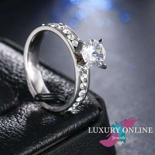 TITANIUM (NEVER FADE)  Ring with Simulated Diamonds SIZE 6 US (SILVER ONLY)