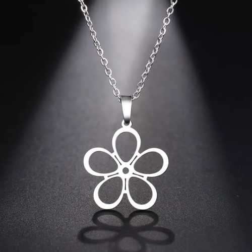 Retail Price R1299 TITANIUM (NEVER FADE)  HOLLOW FLOWER Necklace 45cm (GOLD ONLY)