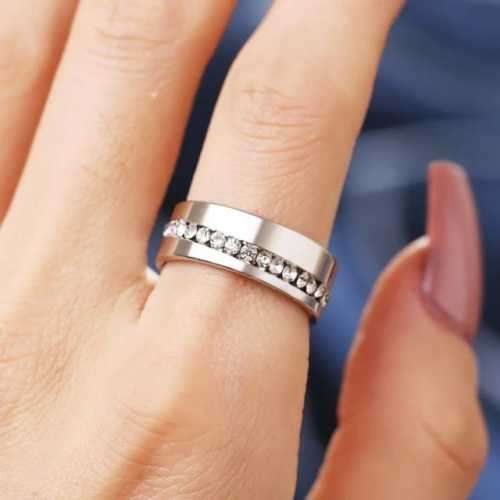 TITANIUM (NEVER FADE) SOLID ring with Simulated Diamonds SIZE 9 US (SILVER ONLY)