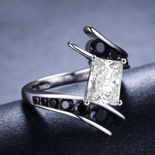 *CLEARANCE SALE* 2 CT SOLID 925 STERLING SILVER MODERN RING SIZE 10 US