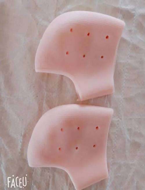 Heel Anti Crack Orthopedic Pain Reliever Silicone Protector/Socks
