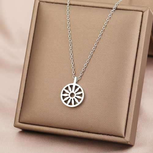 Retail Price R1399 TITANIUM (NEVER FADE) SILVER FLOWER Necklace 45cm