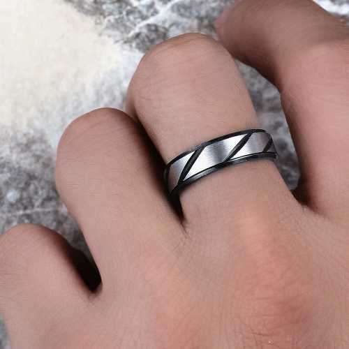 Retail Price R1399 TITANIUM (NEVER FADE) SILVER & BLACK Ring SIZE 11 US