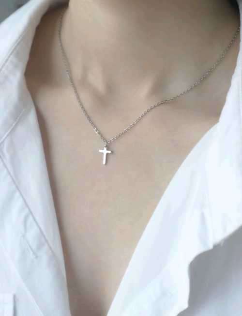 SILVER CROSS NECKLACE