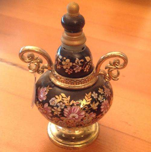 ..... Attractive and unusual Venus CK1 Greek Perfume Botlle .....